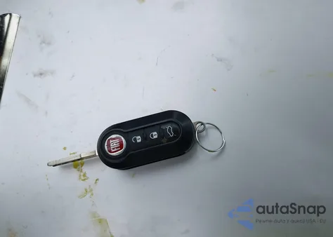 2015 Fiat 500 Sport z USA, uszkodzony, nr VIN 3C3CFFBR9FT721766